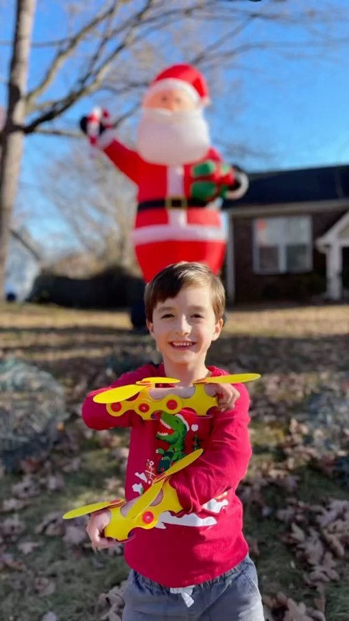 Instagram post by @norahester88 for Clixo. Caption reads: #ad ❤️ Have you guys heard of Clixo? Ryder can....