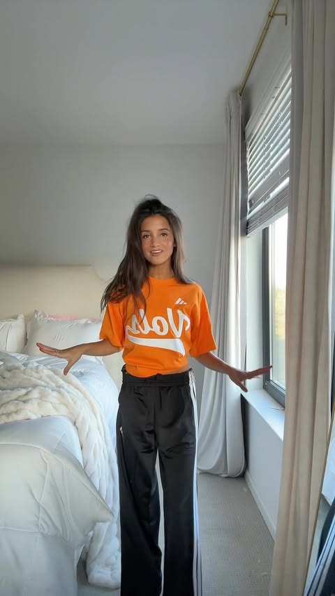 Instagram post by @willowmae for Academy Sports + Outdoors. Caption reads: Ready to cheer on the Vols all season long in my....