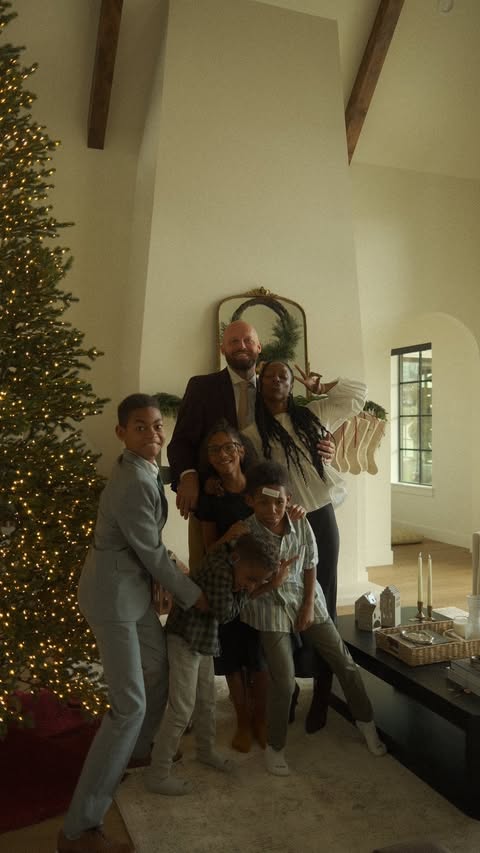 Instagram post by @stylefitfatty for Hallmark. Caption reads: [...] holiday season? #AD Go to your nearest....