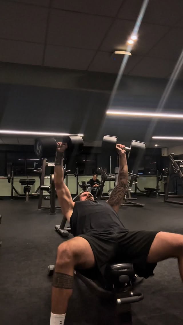 Instagram post by @zachariah_noble97 for Cleanipedia. Caption reads: [...] 🙌 #wonderwash #pureheavenscent @cleanipedia....