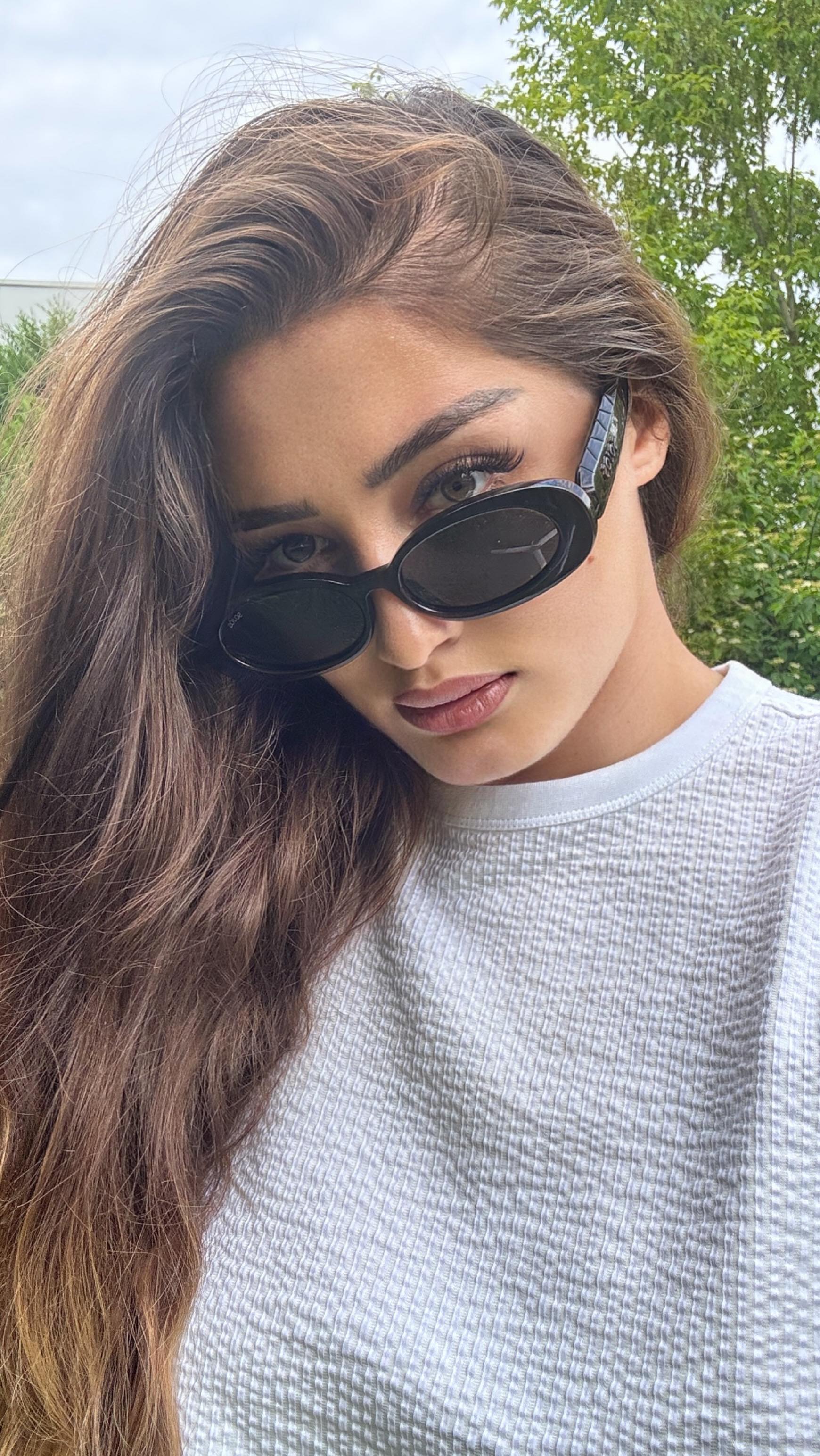 Instagram post by @tikuna_tikuna0321 for Sojo Svision. Caption reads: @sojosvision • SOJOS Ocean Collection sunglasses!....