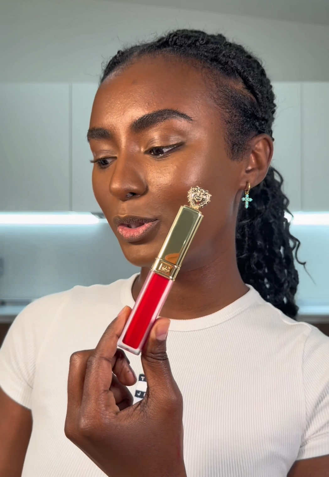 TikTok post by @hanna.raponi for Dolce&Gabbana. Caption reads: Dai direí glow up riuscito💕✨ Grazie....