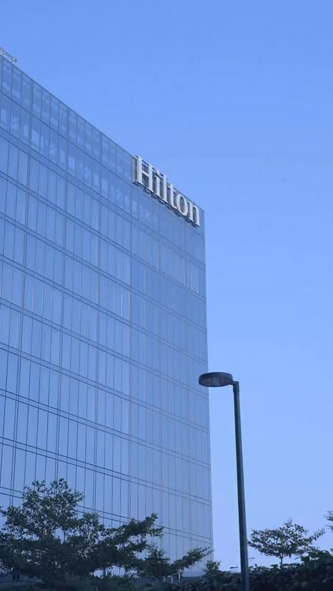 Instagram post by @eat_with_fazi for HDFC Bank. Caption reads: [...] collaboration between Dineout and HDFC Bank,....