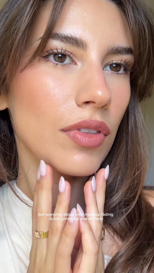 Instagram post by @verogiraldezz for Laura Mercier. Caption reads: my day to night makeup steps to keep this look....