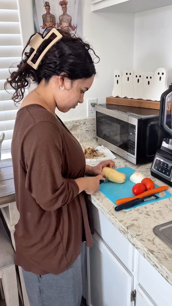 Instagram post by @madsaflo for TheraBreath. Caption reads: ☀️🛏️👶🍼 My teen mom morning routine — and the....