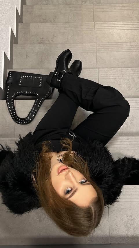 Instagram post by @juliawinkowska for House Brand. Caption reads: [...] with @house_brand 
[współpraca]

House brand....