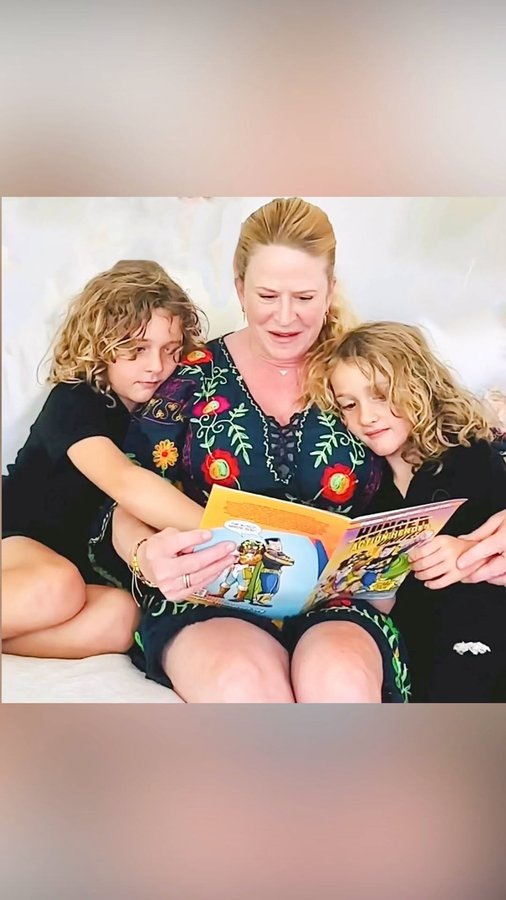 Instagram post by @malibulovinmama for Feeding America. Caption reads: [...] fight against hunger! #sponsored....