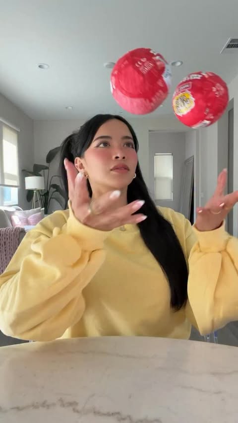Instagram post by @thatsheart for Hello Kitty. Caption reads: [...] actually works 🎀📝 which Hello Kitty® and....