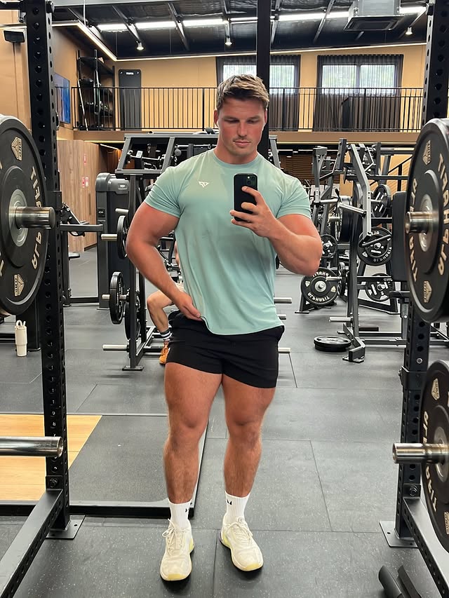 Instagram post by @scottvriens for KeepThatPump. Caption reads: [...] code SCOTTV to save on everything....