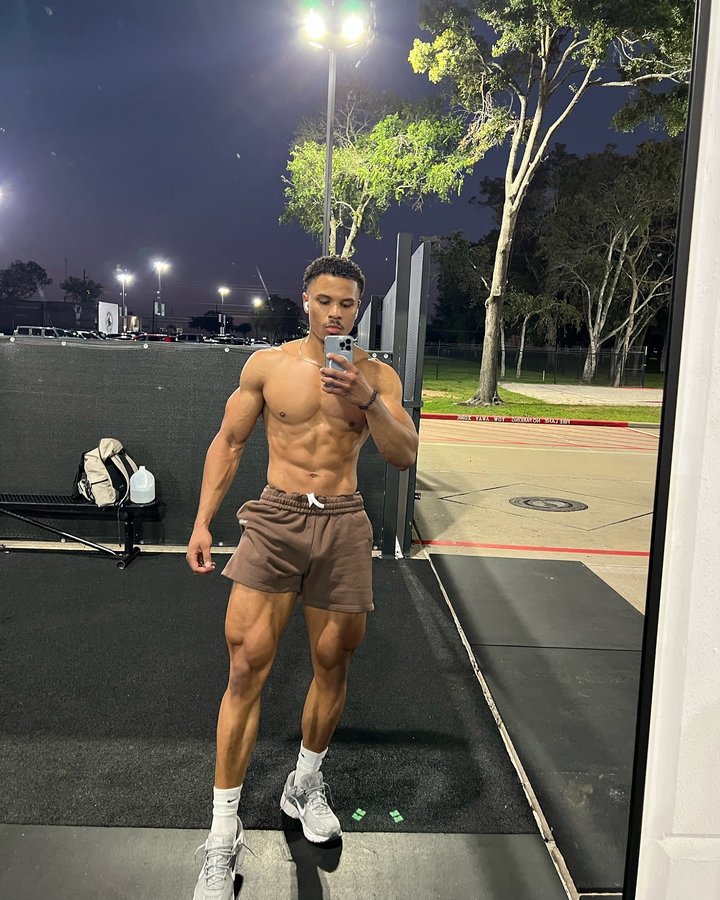 Instagram post by @liftw.kyle for Inaka Power. Caption reads: [...] is possible, power through👊

@inakapower....