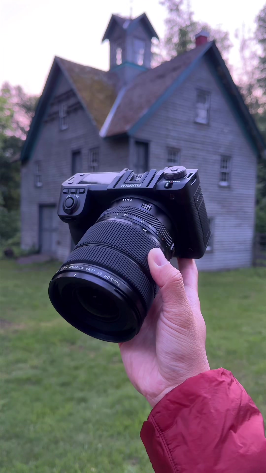 TikTok post by @kylersteele for amaran. Caption reads: Night Photography with @amarancreators Pano 60c....