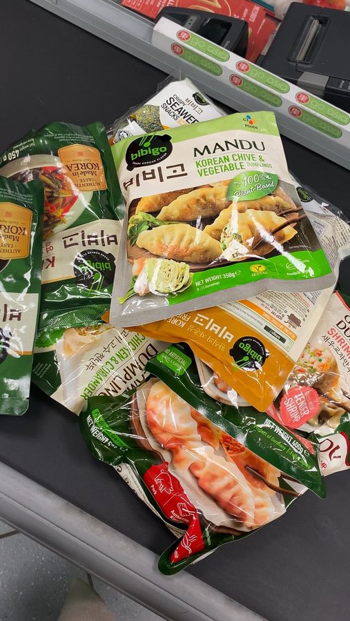 Instagram post by @munchwithmy for Bibigo. Caption reads: [...] store as I share with you my top @bibigo.de....