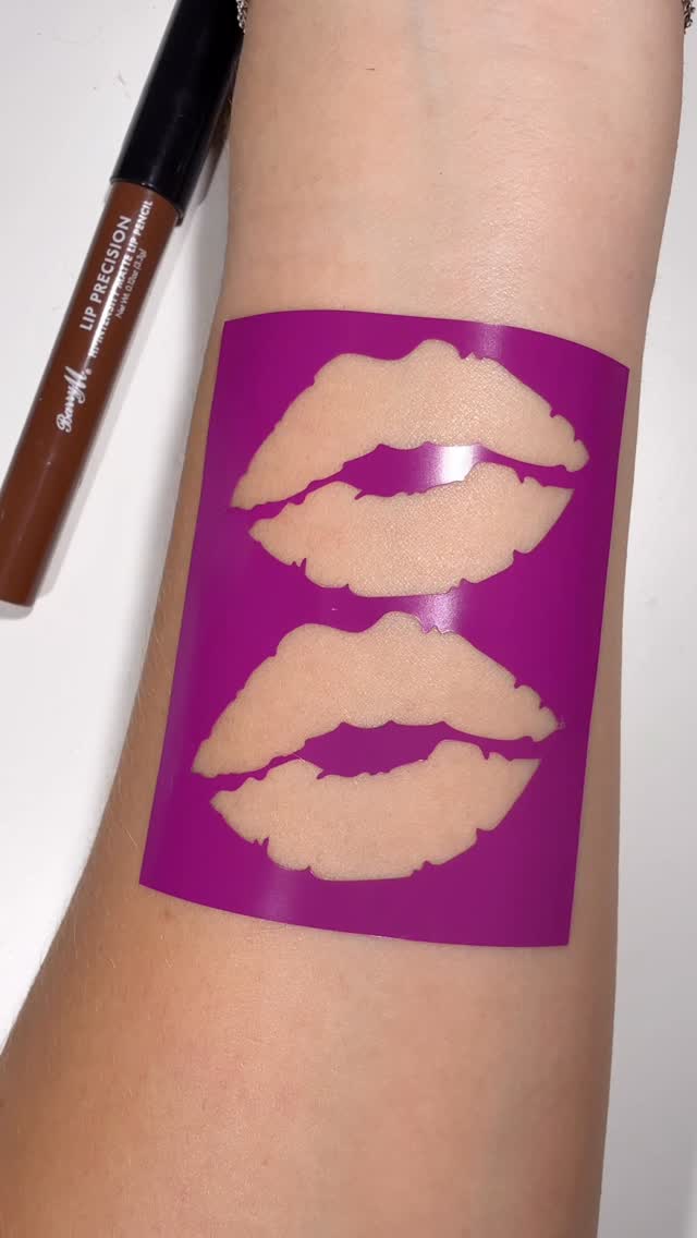 Instagram post by @bakeandglow for Barry M. Caption reads: @barrymcosmetics lipliners 😍😍 *gifted* [...].