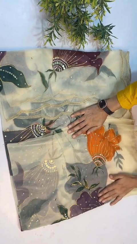 Instagram post by @runibafashion for Meesho. Caption reads: [...] beautiful virel hand painted dupatta #meesho....