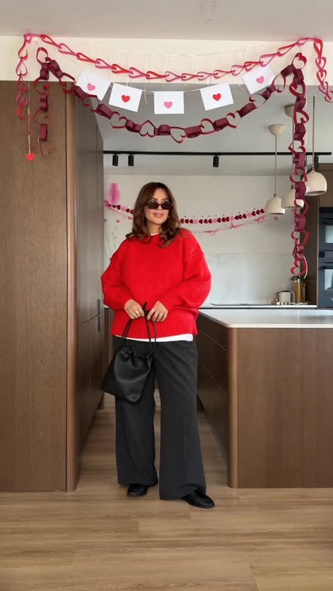 Instagram post by @adeleptty for Curvy Kate. Caption reads: ❣️VALENTINES EDIT ❣️ DAY 13 of dressing my midsize....