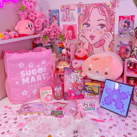 Instagram post by @brinqo_ka for Sugoi Mart. Caption reads: 🌸What’s inside in Sakura Lucky Bag 😍🌸
gifted by....