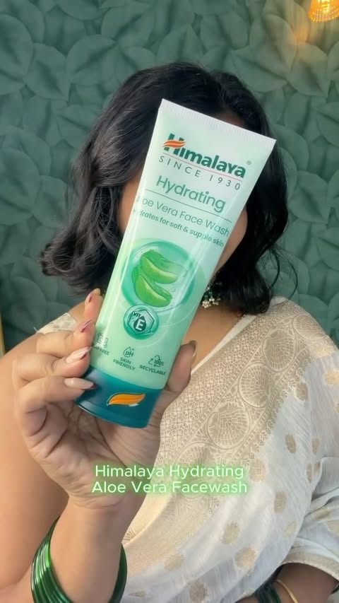 Instagram post by @krizna_anjali for Himalaya Personal Care. Caption reads: Here goes another Onam favourite find ✨🌼 Himalaya....
