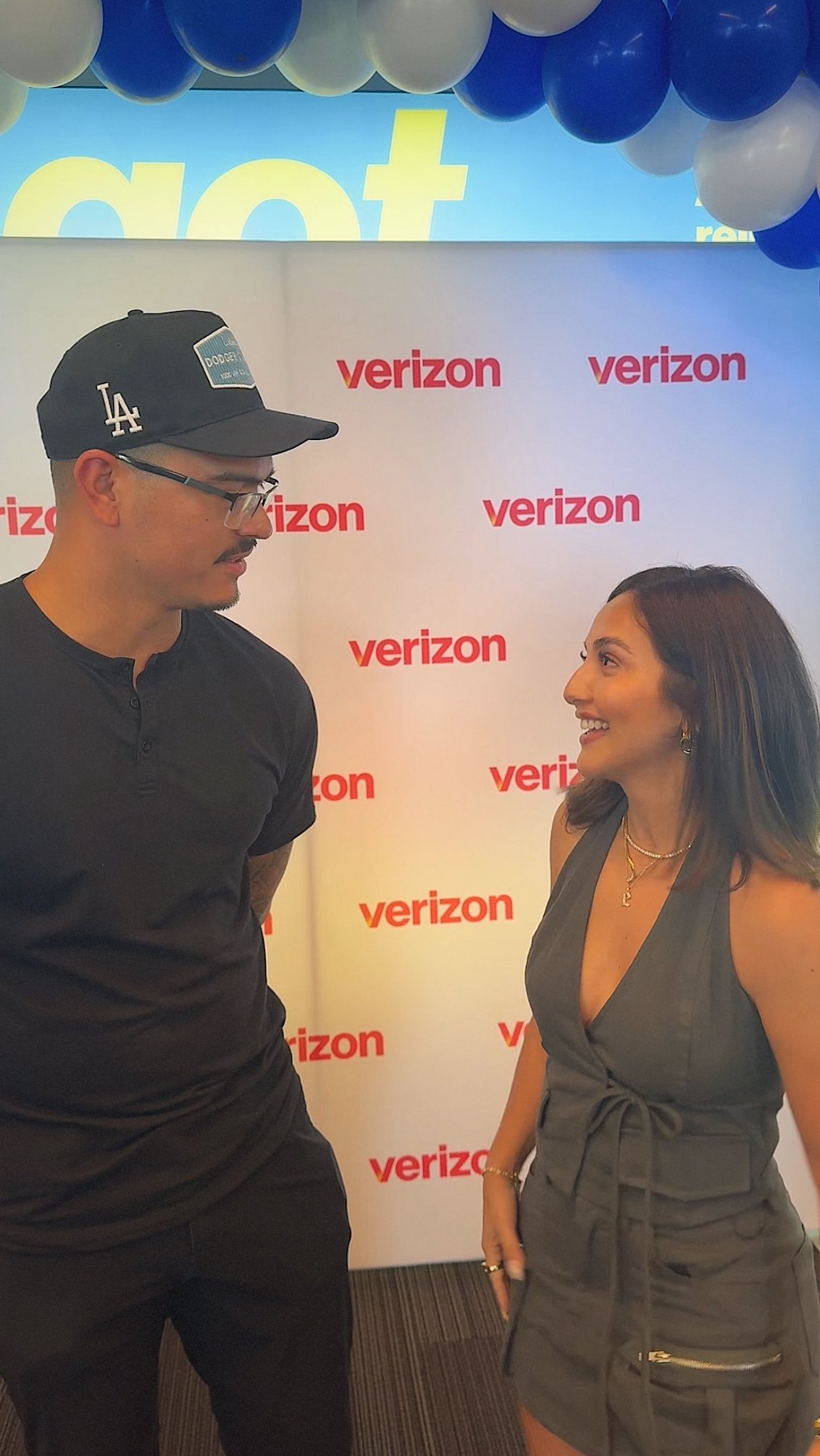 Instagram post by @casualallure for Verizon. Caption reads: This mama stepped out, and got to be a fangirl for....