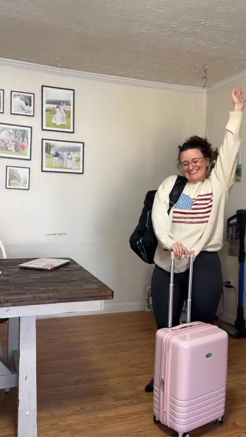 Instagram post by @mrsshelbycarr for Bagsmart. Caption reads: [...] Use code: ShelbyG25 for 10% OFF....