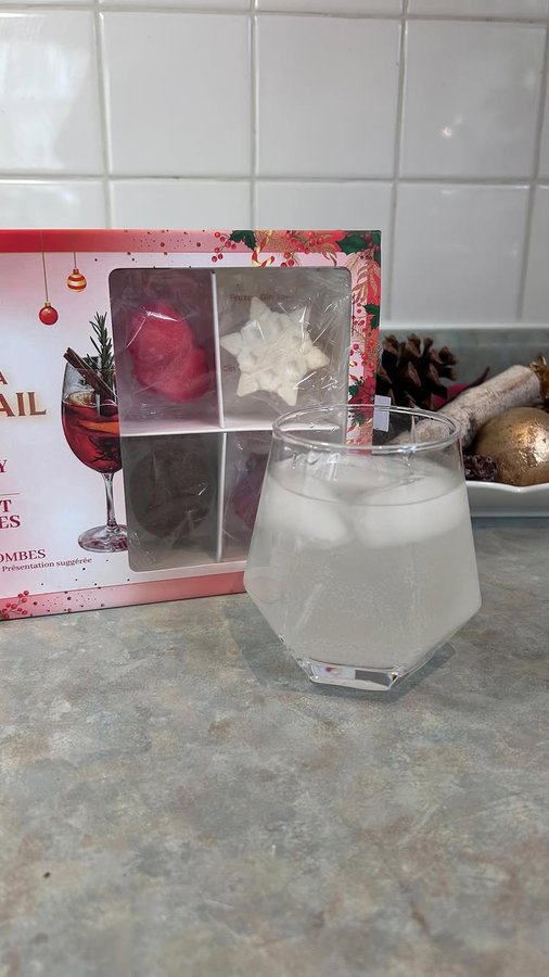 Instagram post by @conniekiatipis_2 for Poseidn. Caption reads: #gifted 

🍹Holiday Cocktail Pack 

This box....