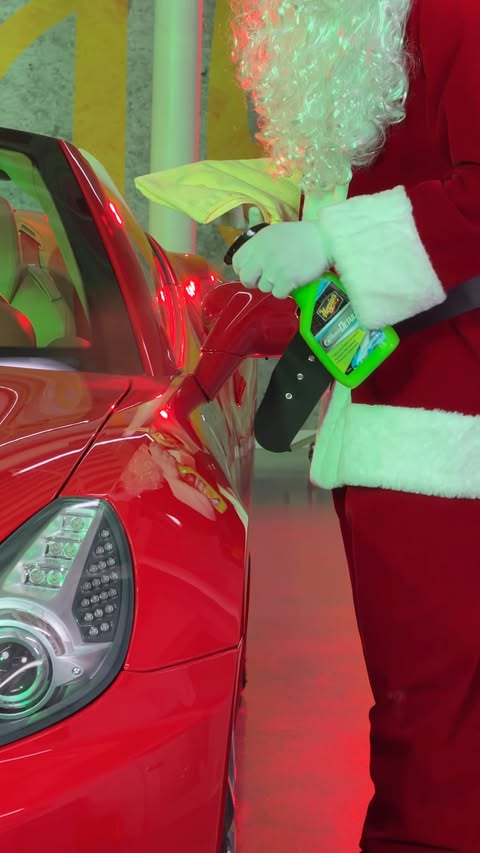 Instagram post by @caliboltjay for Meguiar’s. Caption reads: Happy Holidays & Merry Christmas from the....