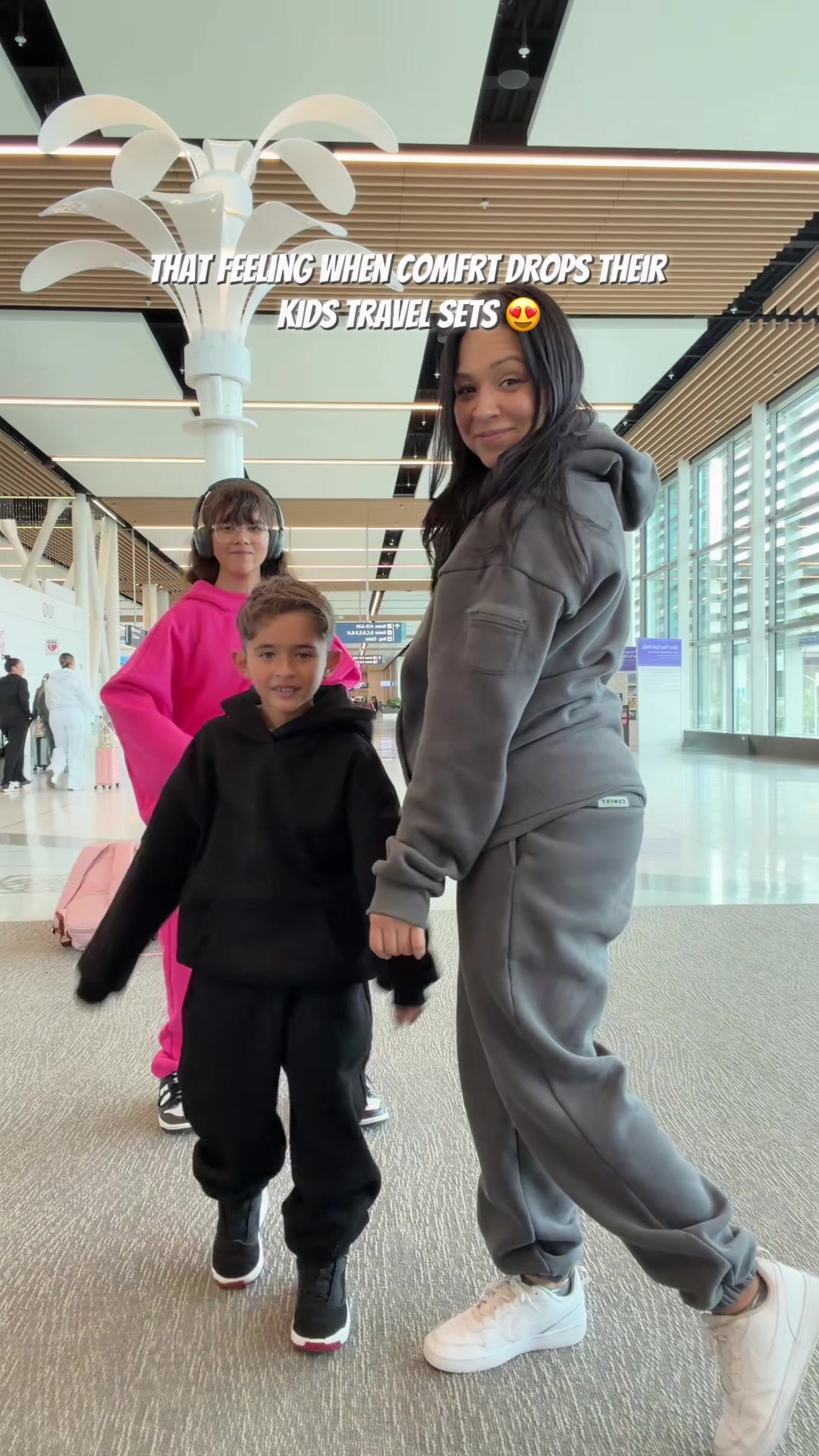 TikTok post by @its.me_sin for Comfrt Kids. Caption reads: [...] makes traveling a breeze. @Comfrt....
