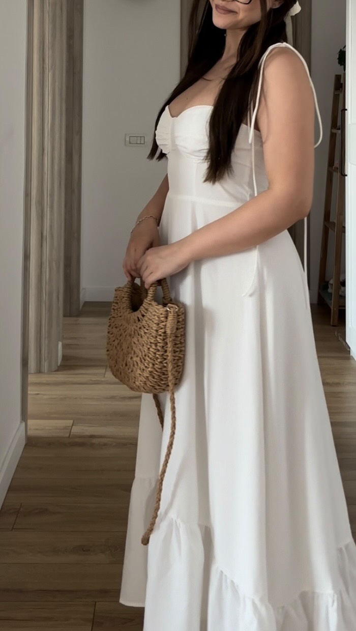 Instagram post by @annanneeemary for Partheafashion. Caption reads: [...] days.
Code: ANNA15 for 15% on....