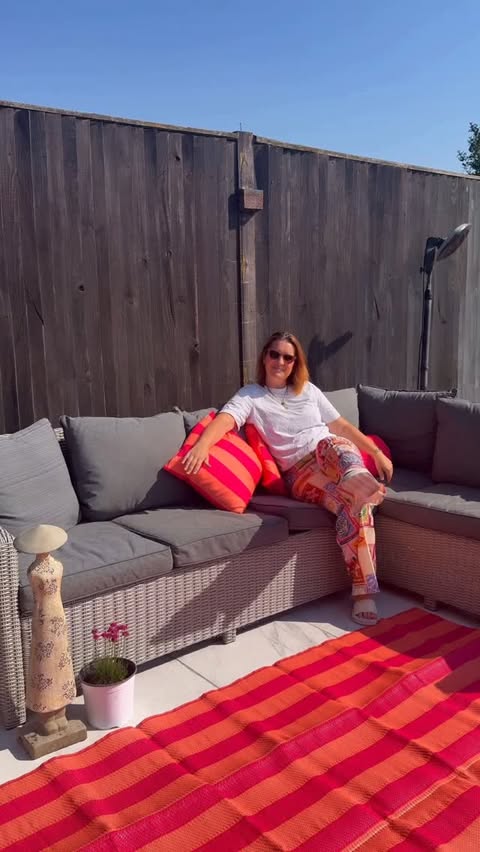 Instagram post by @vickilee_b for Online Home Shop. Caption reads: [...] cushions and outdoor rug from....