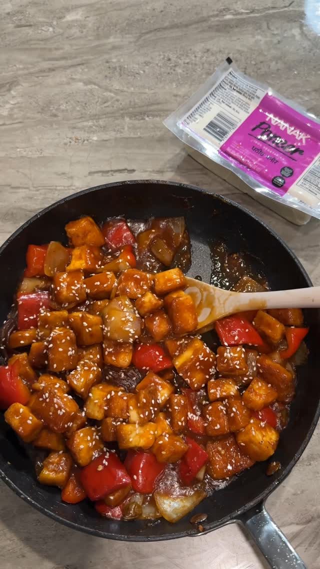 Instagram post by @sarasblissfullife for Peersway. Caption reads: Nanak paneer just updated their recipe for a....