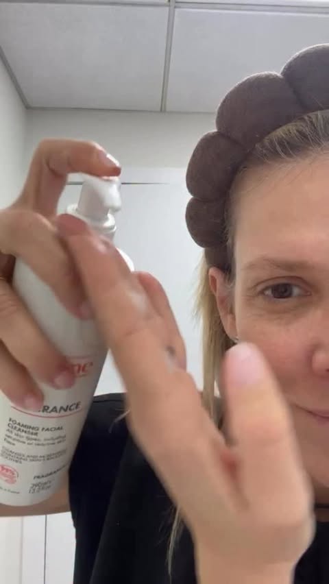 Instagram post by @vieramarthamd for Laboratoire Dermatologique Avène. Caption reads: Your skin shouldn’t feel tight after cleansing…....