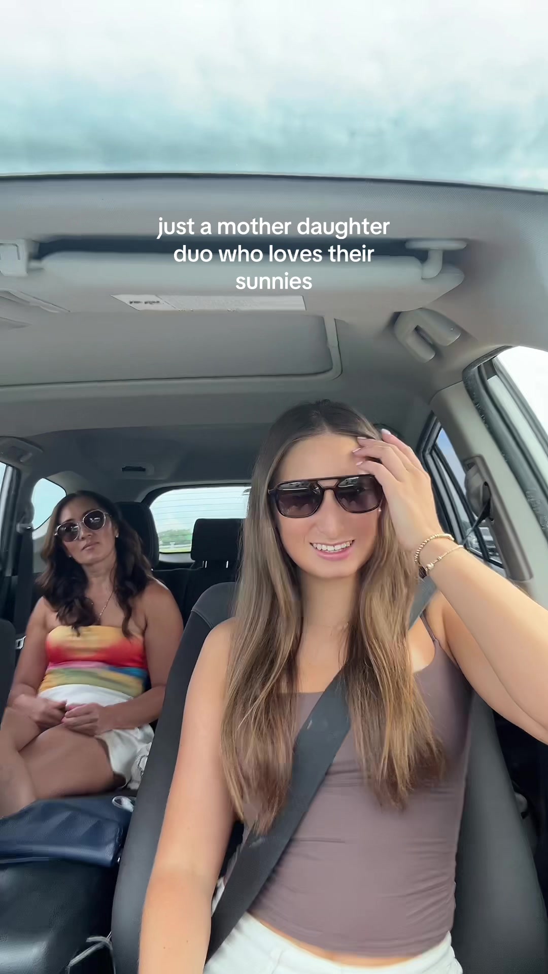 TikTok post by @estee_goltsman for Cyxus. Caption reads: [...] #sunglasses #sunnies #polarizedsunglass....