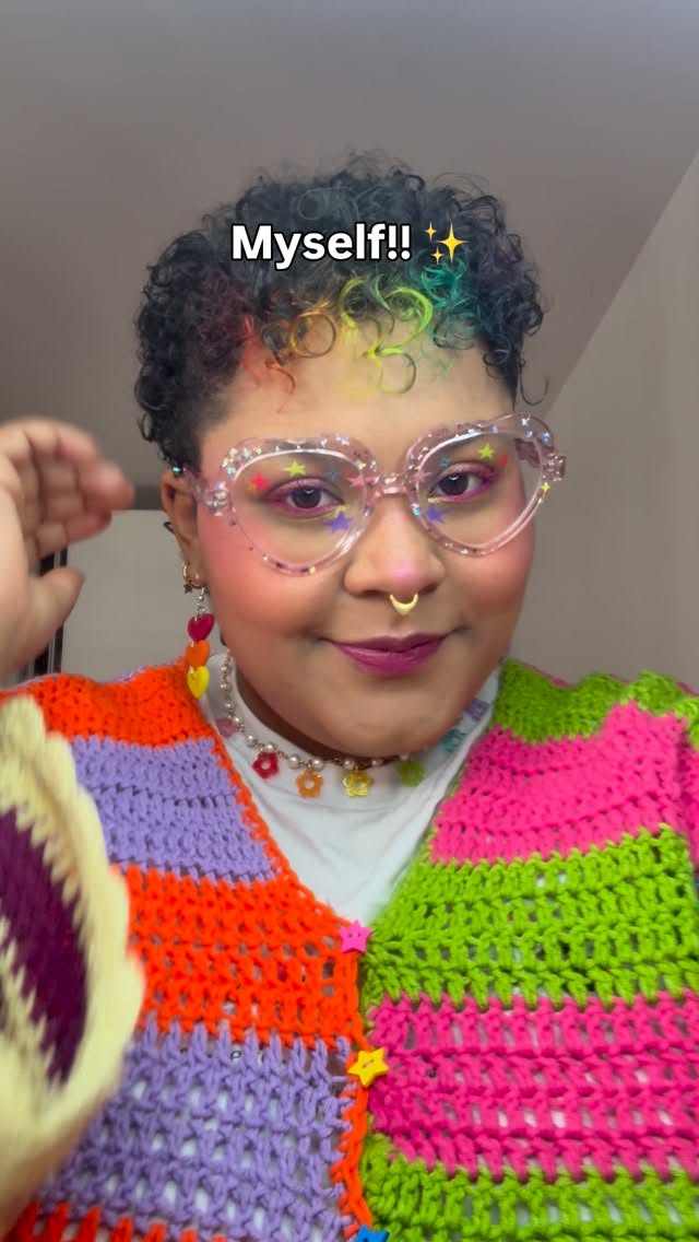 Instagram post by @violet.te_frs for Arctic Fox Hair Color. Caption reads: This trend was too cute for me to not do it....