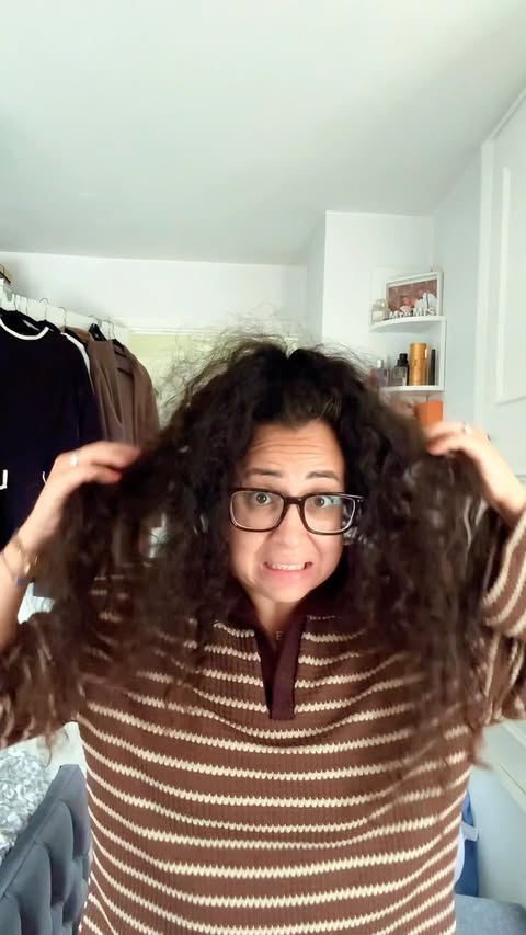 Instagram post by @theioannoubros for Aussie Hair. Caption reads: [...] your curls just wanna have fun! 🙌....