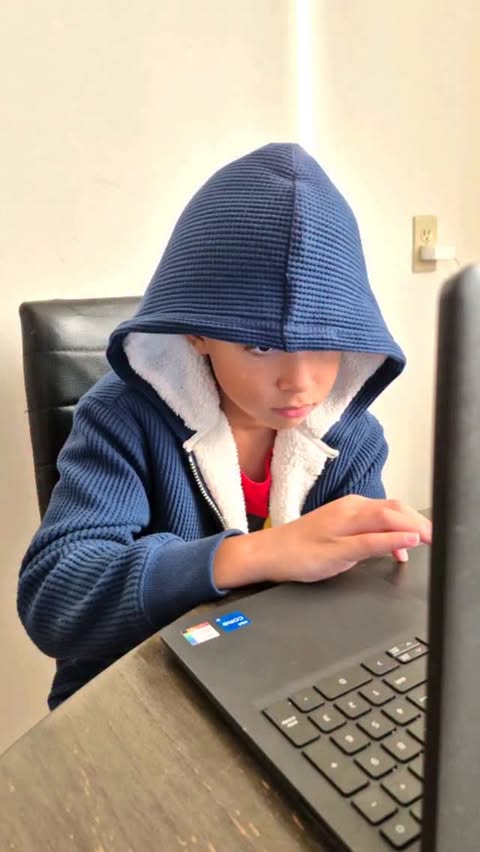 Instagram post by @mensavideo for Outschool. Caption reads: [...] way. In just one hour during his live....