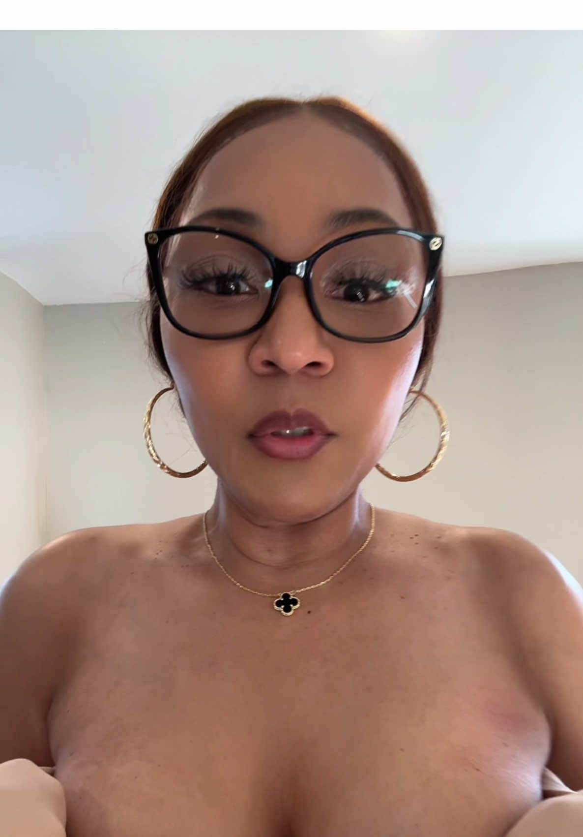 TikTok post by @katlee_333 for Feelingirl. Caption reads: @FeelinGirl LLC #bra #tiktokshopcreatorpicks [...].
