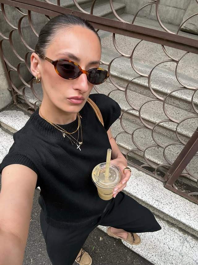 Instagram post by @whereiskhatia for FanCapitalize. Caption reads: [...] Shipping on orders over $400. AD....