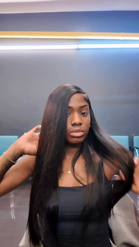 Instagram post by @glocortezz for Luvme Hair. Caption reads: Obsessed 💜
The Luvme All-Day Comfort Bone....