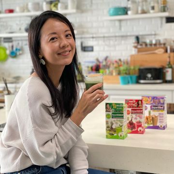 Instagram post by @celia723 for Superfood Lab. Caption reads: 🎁𝔾𝕚𝕧𝕖𝕒𝕨𝕒𝕪【#立即留言 獲得100%天然....