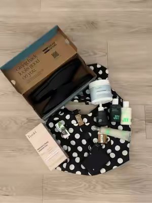 TikTok post by @stephballas for Thread Wallets. Caption reads: [...] @Perelel @More JooY @LondontownUSA @Thread....