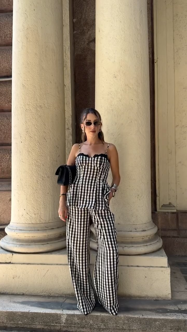 Instagram post by @anxhelina.kotorri for THE COMMENSE. Caption reads: OUTFIT OF THE DAY. @commense.official #commense....