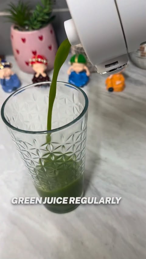 Instagram post by @indianmominlondon for AliExpress. Caption reads: Starting my mornings with this simple green juice....