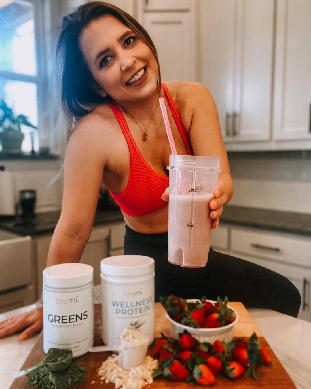 Instagram post by @sarahmargaretbennett for Teami Blends. Caption reads: Y’all know how I feel about my smoothies !!! Where....