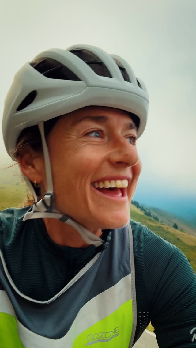 Instagram post by @laelwilcox for komoot. Caption reads: 3 days and 17 hours
870 miles (1,400 KM)
+58,100....