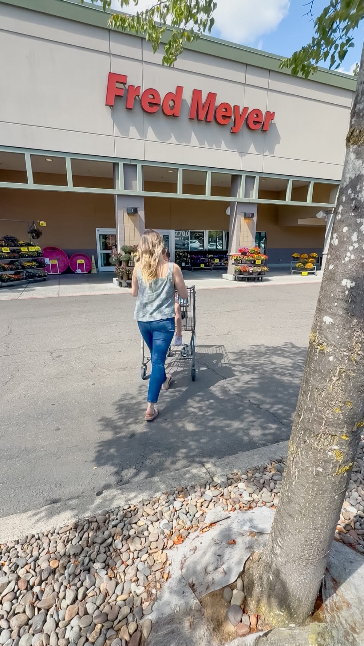 Instagram post by @megan.in.pdx for Fred Meyer. Caption reads: #ad Customer Appreciation Week is HERE at....