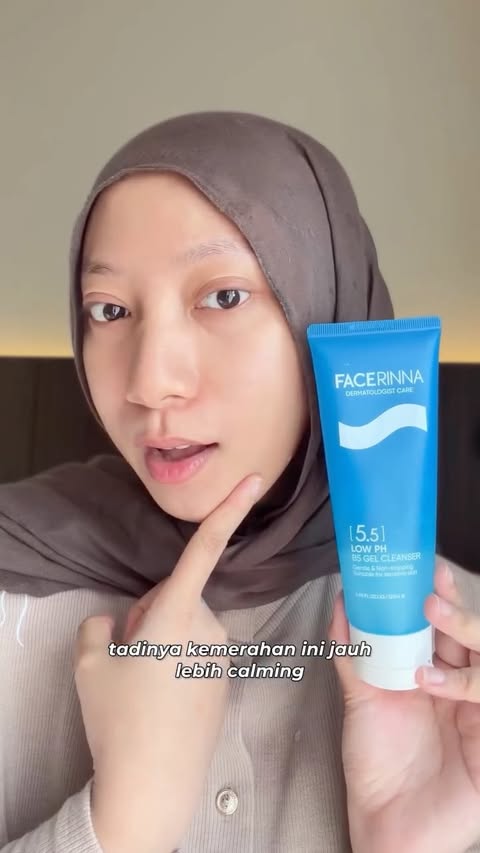 Instagram post by an influencer for FACERINNA. Caption reads: [...] Semuanya ada di Cleanser nya @facerinnaid ✨....