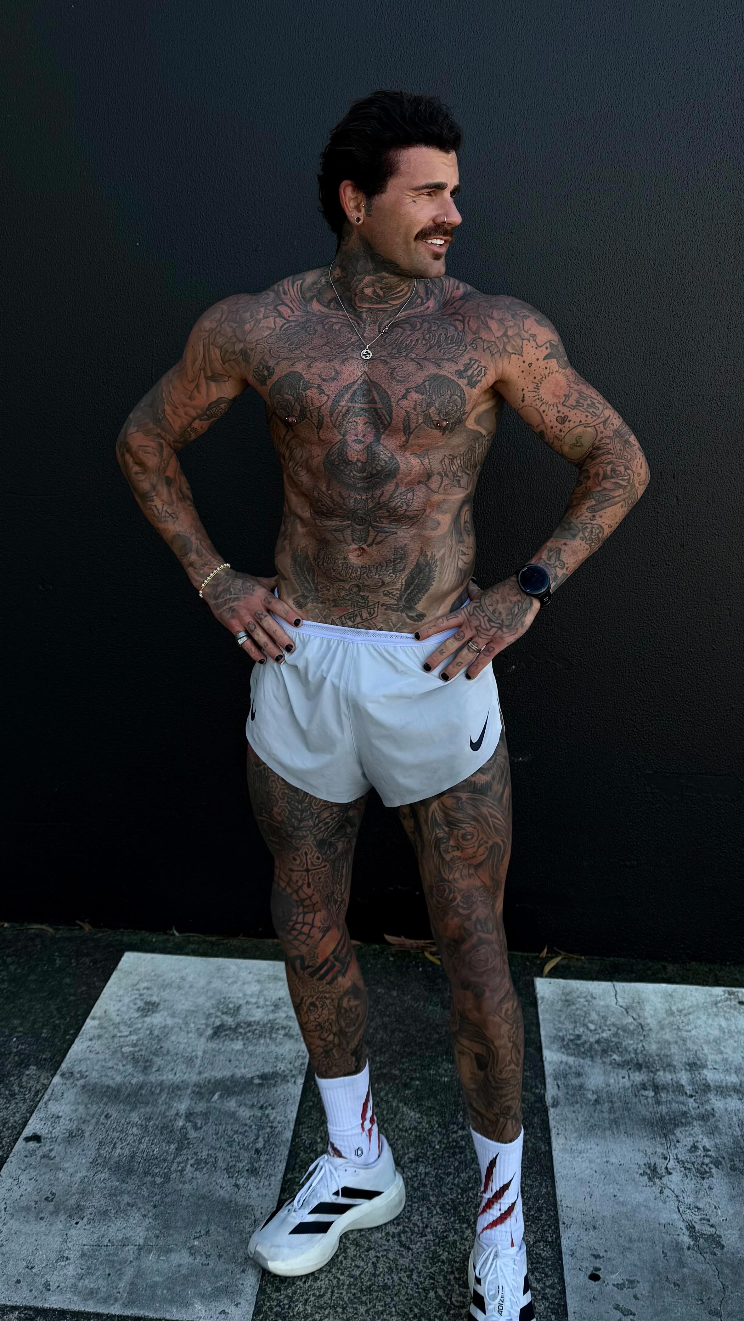 Instagram post by @chris_perceval for HEXXEE. Caption reads: [...] so time to turn up the heat 

These @hexxee....