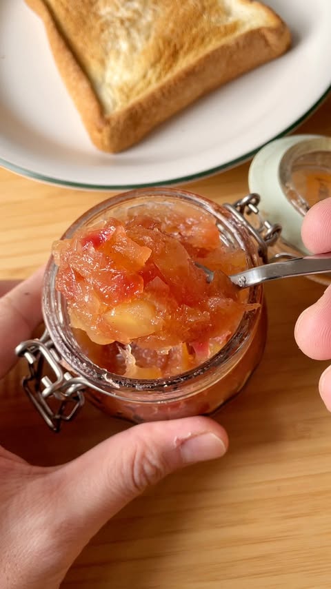 Instagram post by @jamesyworld for Yes Apples. Caption reads: Microwave apple jam 🍎
 One of my favorite....