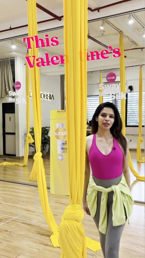 Instagram post by @sunsilkindia for Yuvaa. Caption reads: Valentine’s is cute, but Galentine’s with the....