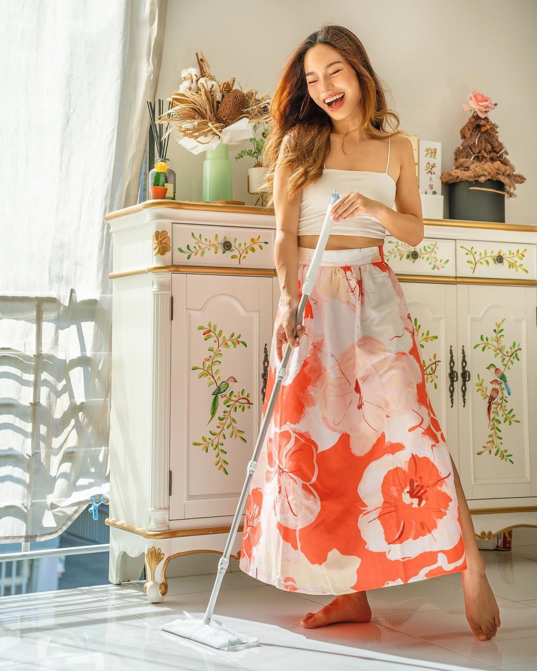 Instagram post by @chowjiahui for Magiclean Malaysia. Caption reads: I may be a messy girl but I NEED clean spaces.....