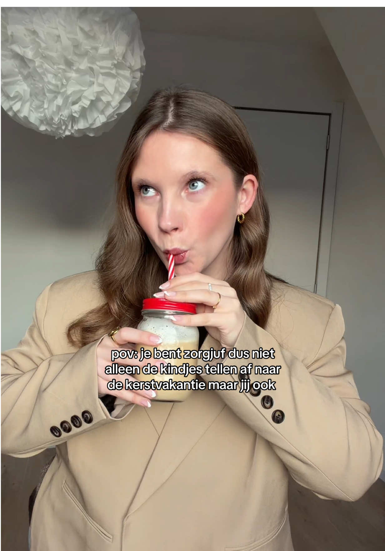 TikTok post by @anoukdeveylder for LOAVIES. Caption reads: advertentie ✨ aftellen has started 🤭 #loavies....